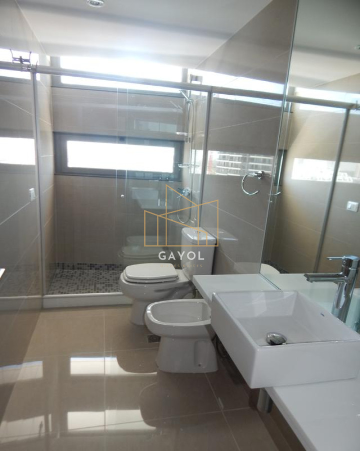 Apartamento ID.47 - VENTA DE APARTAMENTO DE 3 DORMITORIOS EN EDIFICIO ONIX PUNTA DEL ESTE 