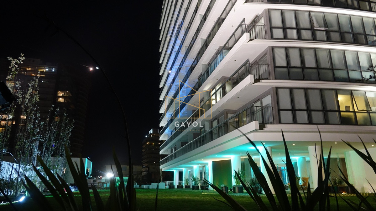 Apartamento ID.47 - VENTA DE APARTAMENTO DE 3 DORMITORIOS EN EDIFICIO ONIX PUNTA DEL ESTE 