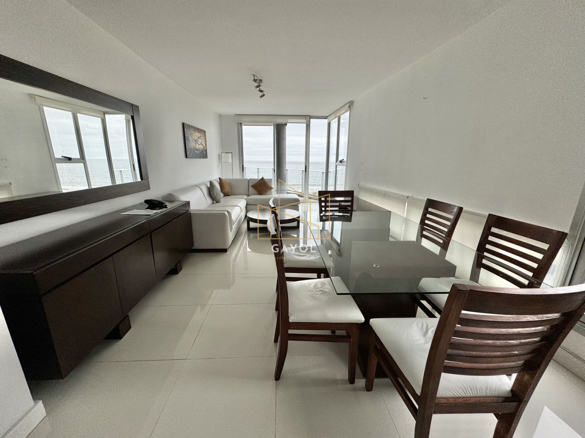 Apartamento ID.827 - FRENTE AL MAR APARTAMENTO EN VENTA DE 2 DORMITORIOS EN MANSA CON PARRILLERO PROPIO