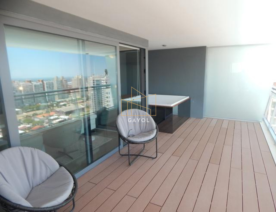 Apartamento ID.47 - VENTA DE APARTAMENTO DE 3 DORMITORIOS EN EDIFICIO ONIX PUNTA DEL ESTE 