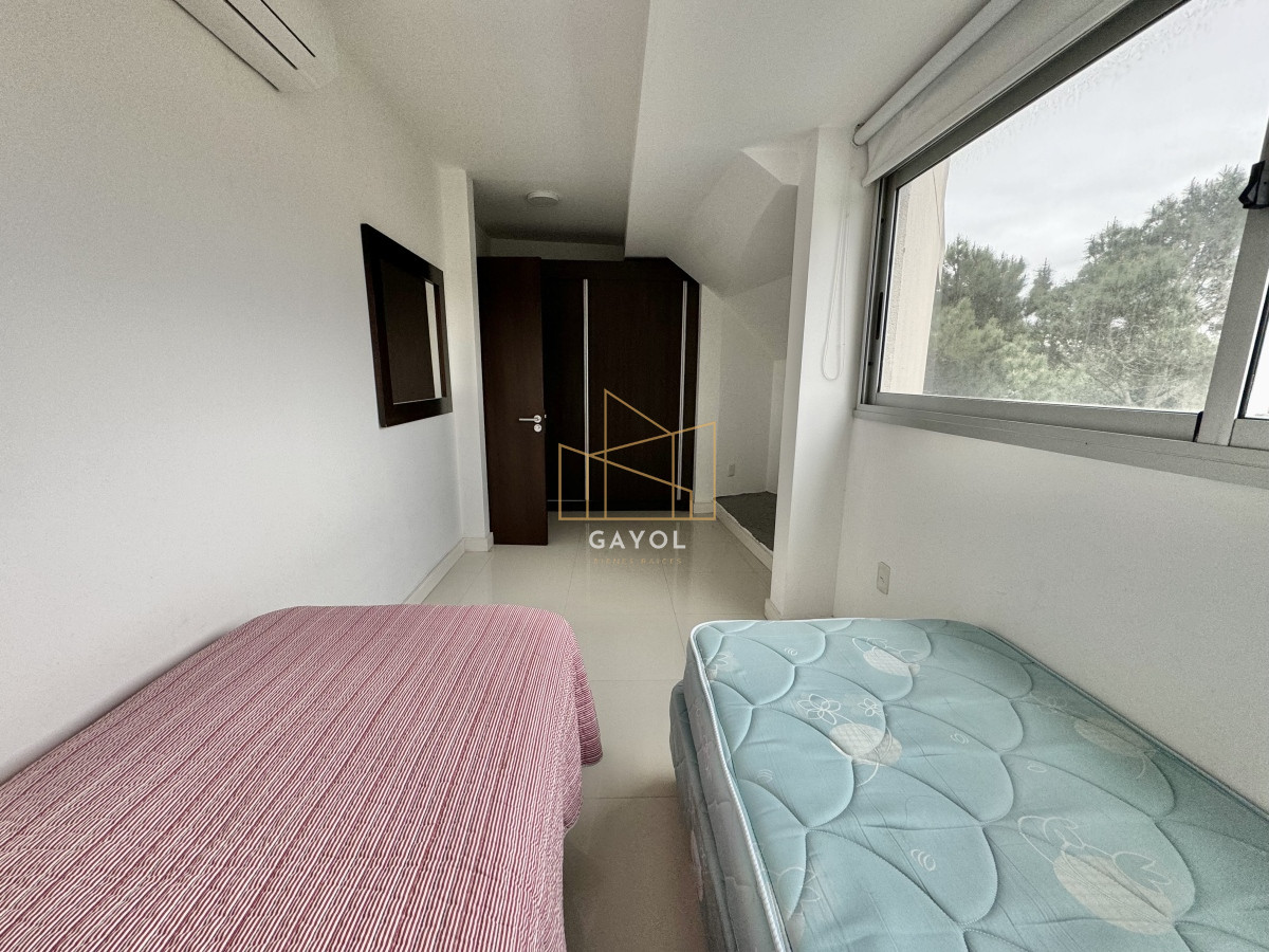 Apartamento ID.827 - FRENTE AL MAR APARTAMENTO EN VENTA DE 2 DORMITORIOS EN MANSA CON PARRILLERO PROPIO
