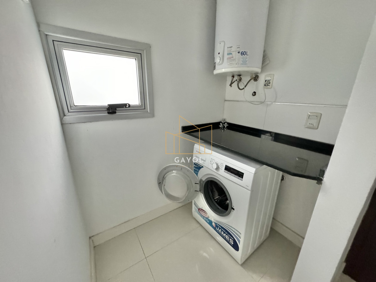 Apartamento ID.827 - FRENTE AL MAR APARTAMENTO EN VENTA DE 2 DORMITORIOS EN MANSA CON PARRILLERO PROPIO