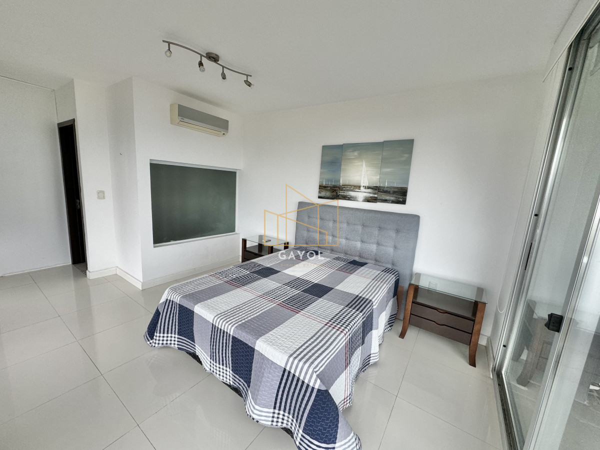 Apartamento ID.827 - FRENTE AL MAR APARTAMENTO EN VENTA DE 2 DORMITORIOS EN MANSA CON PARRILLERO PROPIO