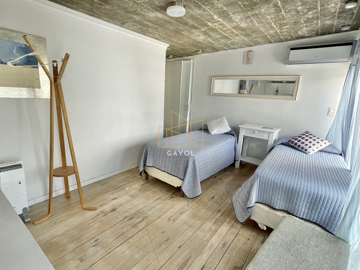 Casa ID.853 - VENTA DE CASA DE 5 DORMITORIOS EN BARRIO PRIVADO LA ARBOLADA PUNTA DEL ESTE