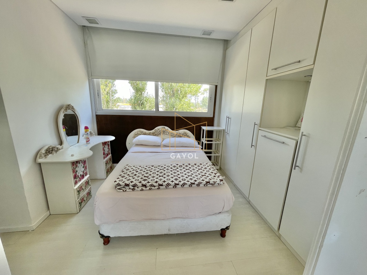 Casa ID.853 - VENTA DE CASA DE 5 DORMITORIOS EN BARRIO PRIVADO LA ARBOLADA PUNTA DEL ESTE