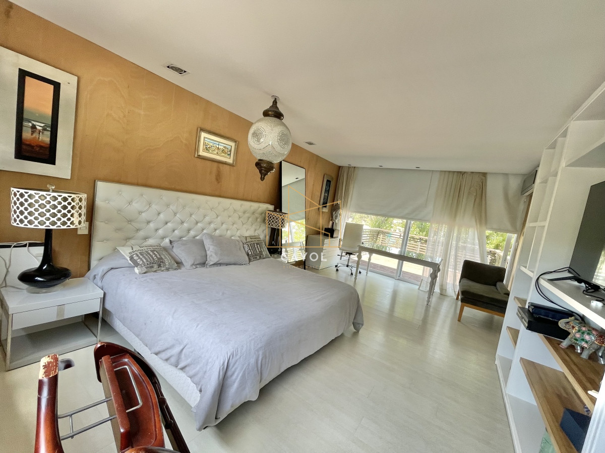 Casa ID.853 - VENTA DE CASA DE 5 DORMITORIOS EN BARRIO PRIVADO LA ARBOLADA PUNTA DEL ESTE