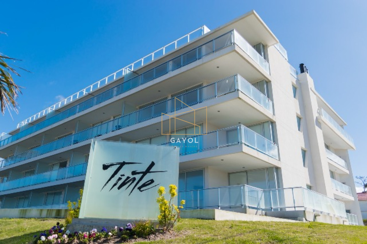 Apartamento ID.827 - FRENTE AL MAR APARTAMENTO EN VENTA DE 2 DORMITORIOS EN MANSA CON PARRILLERO PROPIO