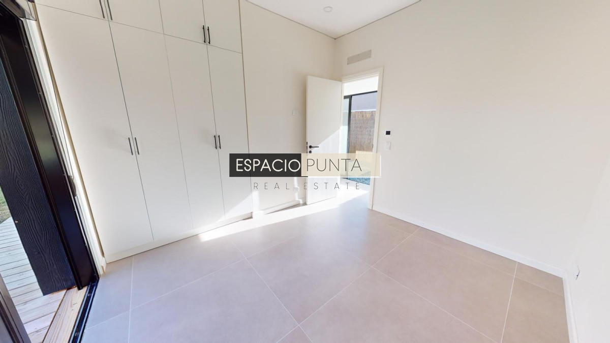Casa ID.123 - VENTA DE CASA DE 3 DORMITORIOS A ESTRENAR EN ZONA GOLF PUNTA DEL ESTE 