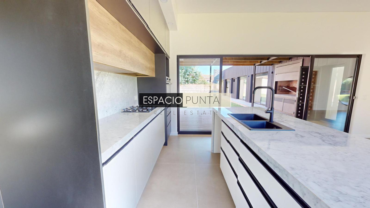 Casa ID.123 - VENTA DE CASA DE 3 DORMITORIOS A ESTRENAR EN ZONA GOLF PUNTA DEL ESTE 