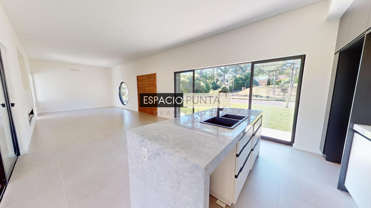 Casa ID.123 - VENTA DE CASA DE 3 DORMITORIOS A ESTRENAR EN ZONA GOLF PUNTA DEL ESTE 