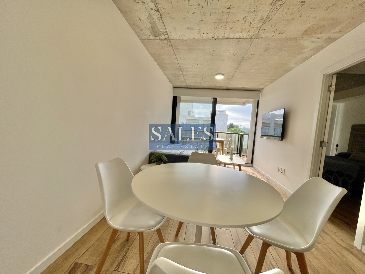 Apartamento ID.472 - ALQUILER ANUAL DE APARTAMENTO DE 1 DORMITORIO FRENTE AL MAR EN MANSA PUNTA DEL ESTE 