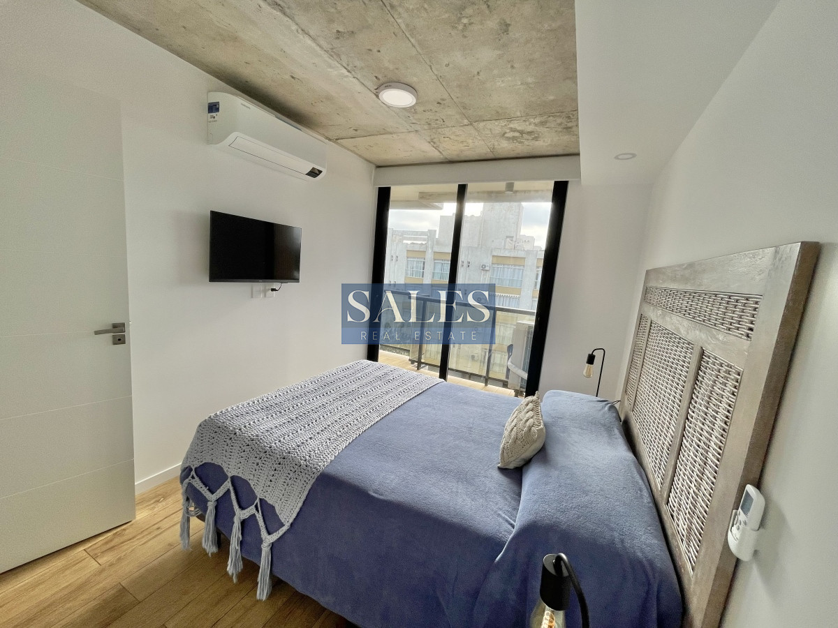Apartamento ID.472 - ALQUILER ANUAL DE APARTAMENTO DE 1 DORMITORIO FRENTE AL MAR EN MANSA PUNTA DEL ESTE 