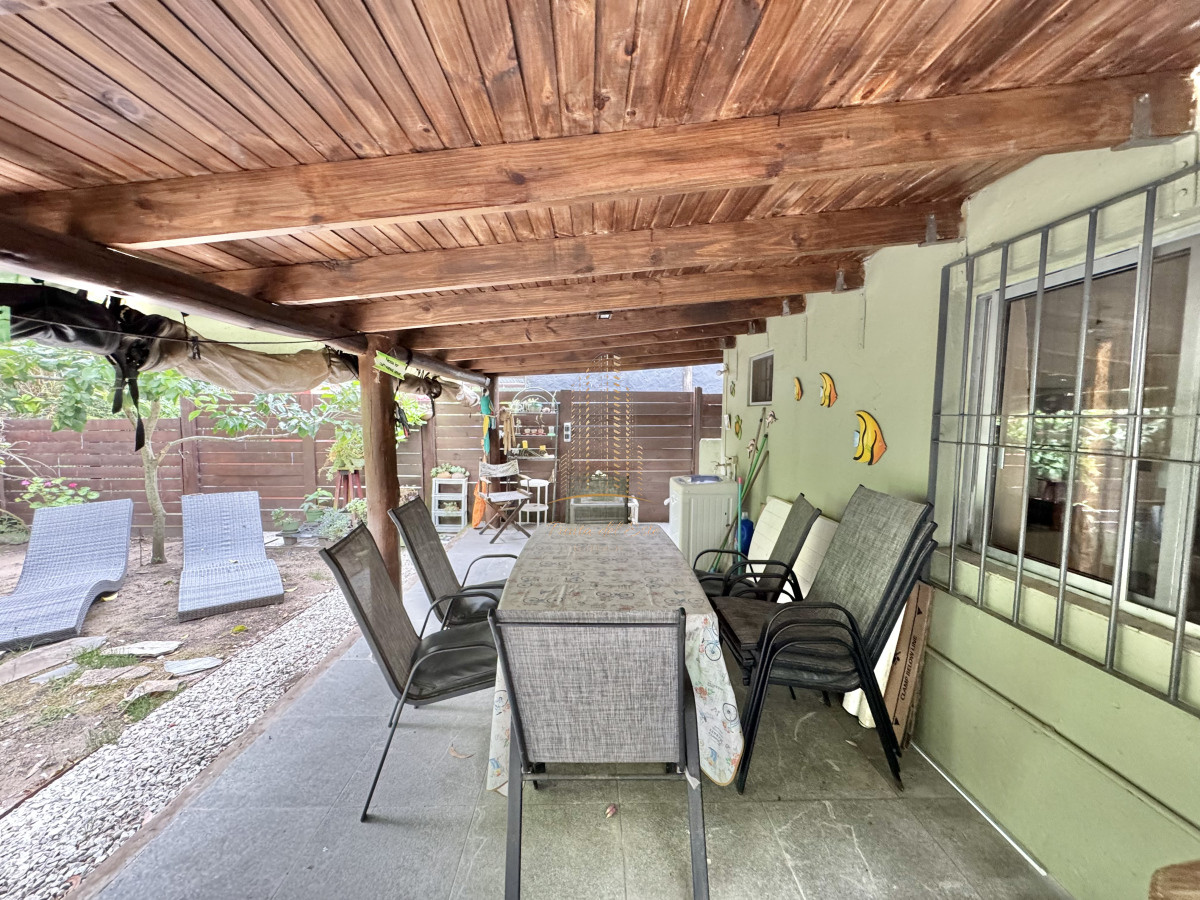 Casa ID.653 - CASA EN VENTA Y ALQUILER DE 2 DORMITORIOS EN PINARES PUNTA DEL ESTE