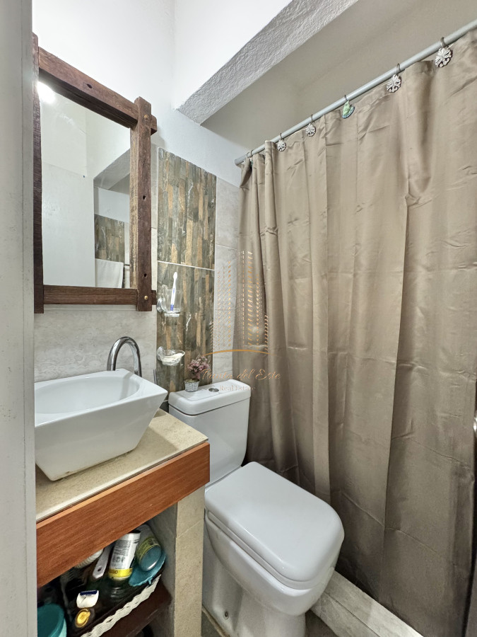 Casa ID.653 - CASA EN VENTA Y ALQUILER DE 2 DORMITORIOS EN PINARES PUNTA DEL ESTE
