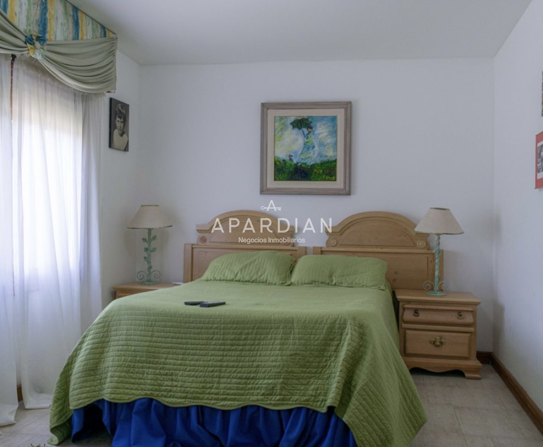 Casa ID.21096855 - CASA EN VENTA Y ALQUILER TEMPORAL DE 5 DORMITORIOS EN SUITE Y DEPENDENCIA DE SERVICIO