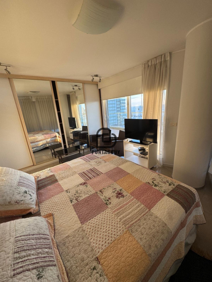 Apartamento ID.1810 - ALQUILER TEMPORAL EN ALEXANDER COLLECTION DE 3 SUITES 