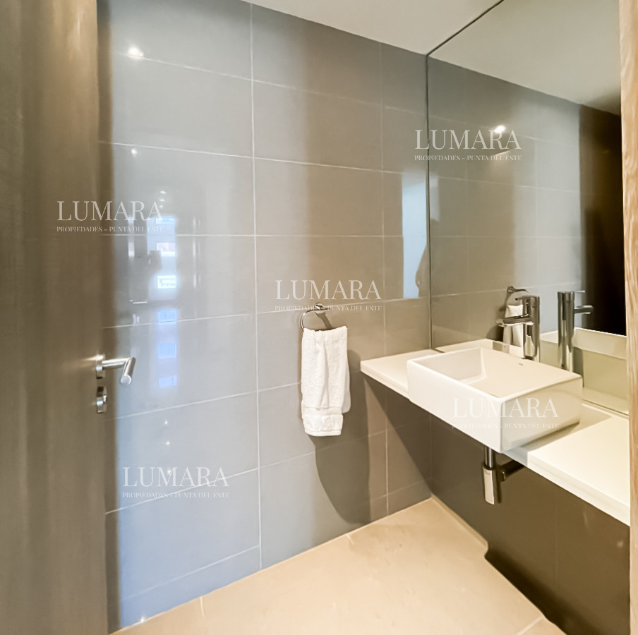 Apartamento ID.2585 - VENTA DE APARTAMENTO DE 2 DORMITORIOS EN EDIFICIO ONIX PUNTA DEL ESTE 