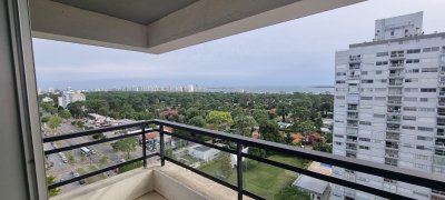VENTA DE APARTAMENTO DE 3 DORMITORIOS EN ROOSELVELT