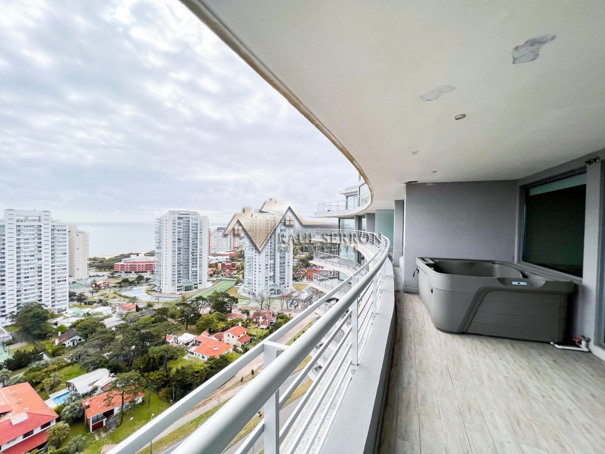 Apartamento ID.349 - VENTA DE APARTAMENTO PENTHOUSE EN EDIFICIO ALEXANDER BOULEVARD DE 3 DORMITORIOS 