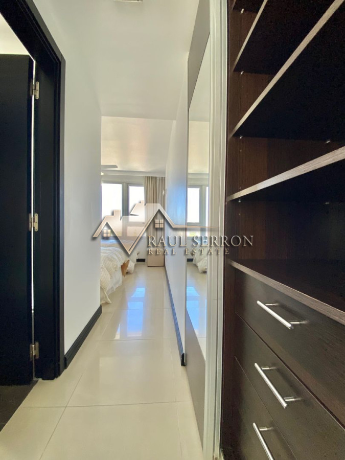 Apartamento ID.1203 - Apartamento en Venta, 3 dormitorios, 3 baños