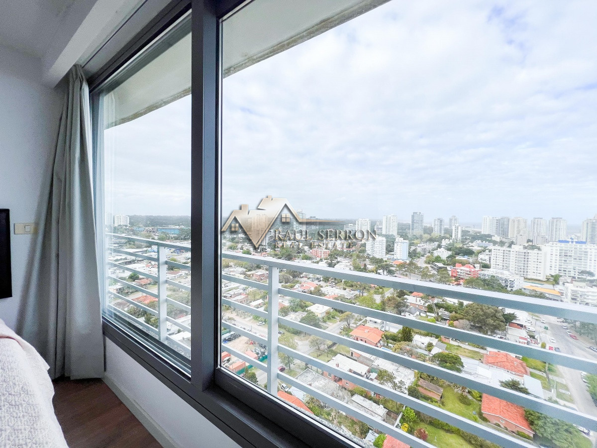 Apartamento ID.349 - VENTA DE APARTAMENTO PENTHOUSE EN EDIFICIO ALEXANDER BOULEVARD DE 3 DORMITORIOS 