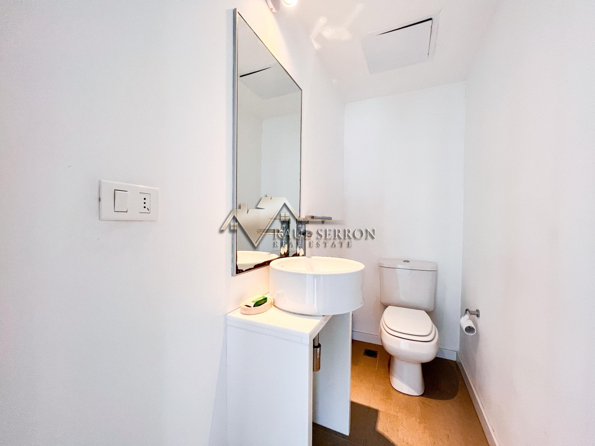 Apartamento ID.349 - VENTA DE APARTAMENTO PENTHOUSE EN EDIFICIO ALEXANDER BOULEVARD DE 3 DORMITORIOS 