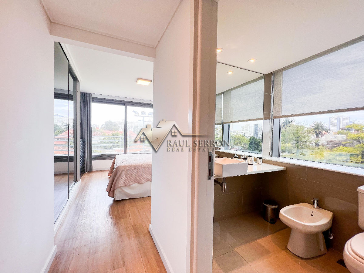 Apartamento ID.1069 - VENTA DE APARTAMENTO DE 3 SUITES EN EDIFICIO ALEXANDER BOULEVARD PUNTA DEL ESTE 