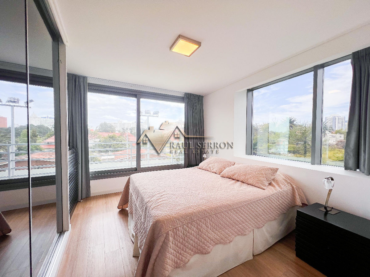 Apartamento ID.1069 - VENTA DE APARTAMENTO DE 3 SUITES EN EDIFICIO ALEXANDER BOULEVARD PUNTA DEL ESTE 