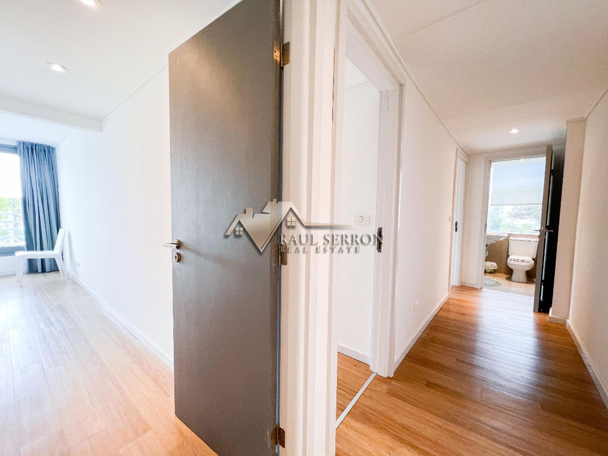 Apartamento ID.1069 - VENTA DE APARTAMENTO DE 3 SUITES EN EDIFICIO ALEXANDER BOULEVARD PUNTA DEL ESTE 