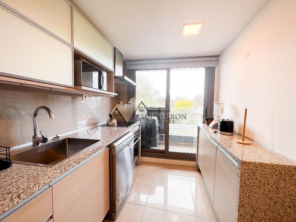 Apartamento ID.1069 - VENTA DE APARTAMENTO DE 3 SUITES EN EDIFICIO ALEXANDER BOULEVARD PUNTA DEL ESTE 