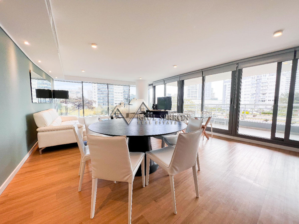 Apartamento ID.1069 - VENTA DE APARTAMENTO DE 3 SUITES EN EDIFICIO ALEXANDER BOULEVARD PUNTA DEL ESTE 