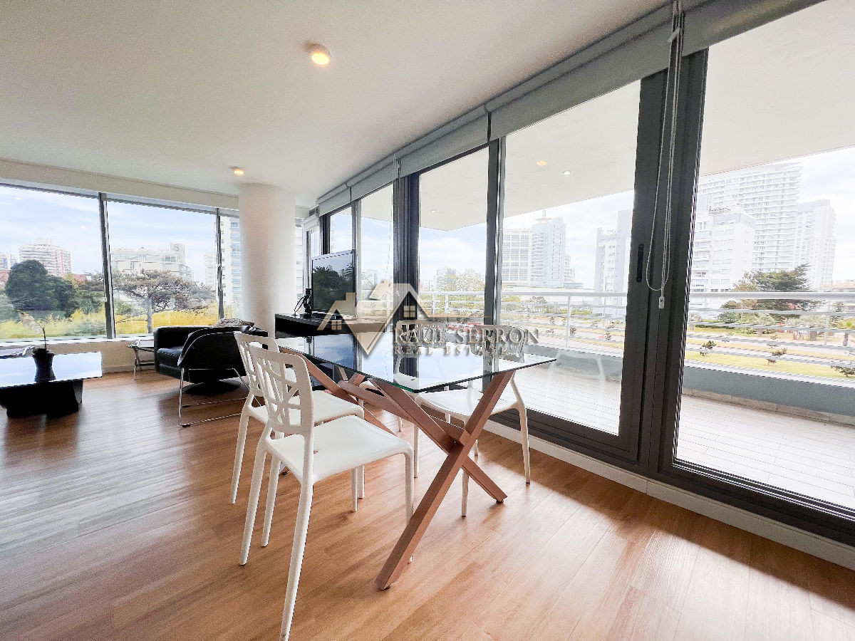 Apartamento ID.1069 - VENTA DE APARTAMENTO DE 3 SUITES EN EDIFICIO ALEXANDER BOULEVARD PUNTA DEL ESTE 