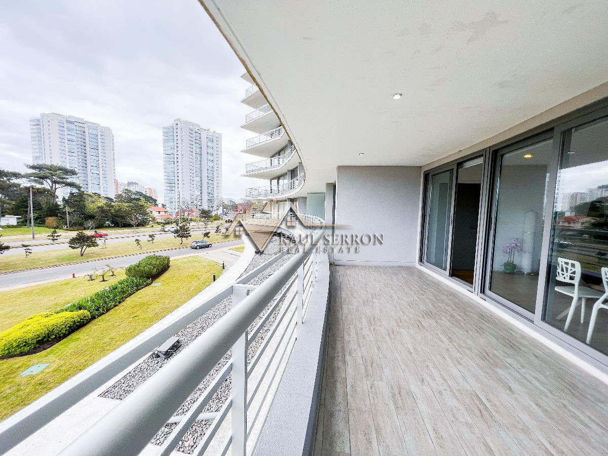 Apartamento ID.1069 - VENTA DE APARTAMENTO DE 3 SUITES EN EDIFICIO ALEXANDER BOULEVARD PUNTA DEL ESTE 