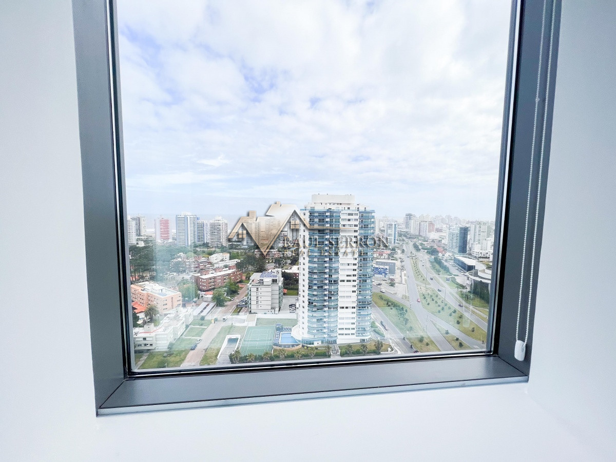 Apartamento ID.349 - VENTA DE APARTAMENTO PENTHOUSE EN EDIFICIO ALEXANDER BOULEVARD DE 3 DORMITORIOS 