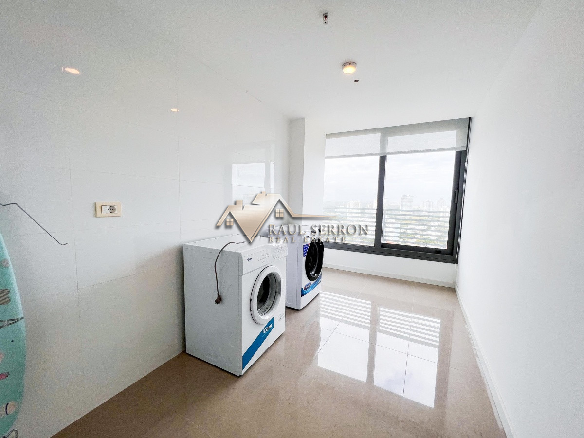 Apartamento ID.349 - VENTA DE APARTAMENTO PENTHOUSE EN EDIFICIO ALEXANDER BOULEVARD DE 3 DORMITORIOS 