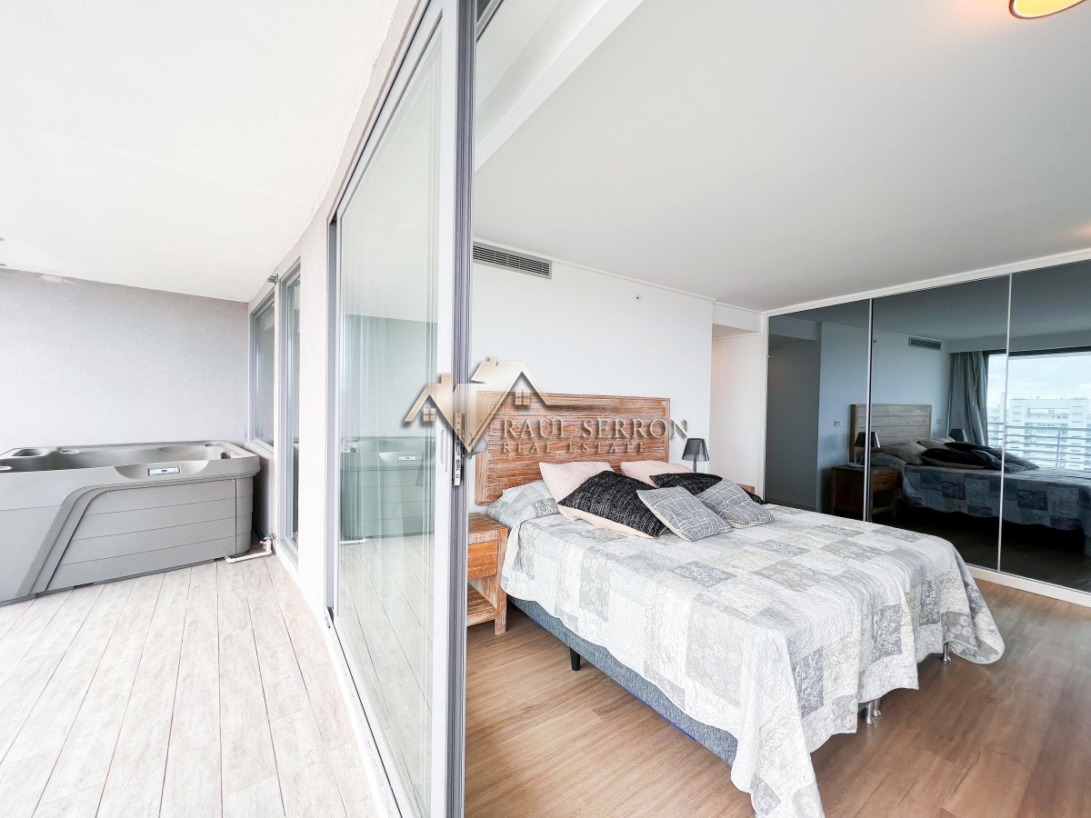 Apartamento ID.349 - VENTA DE APARTAMENTO PENTHOUSE EN EDIFICIO ALEXANDER BOULEVARD DE 3 DORMITORIOS 
