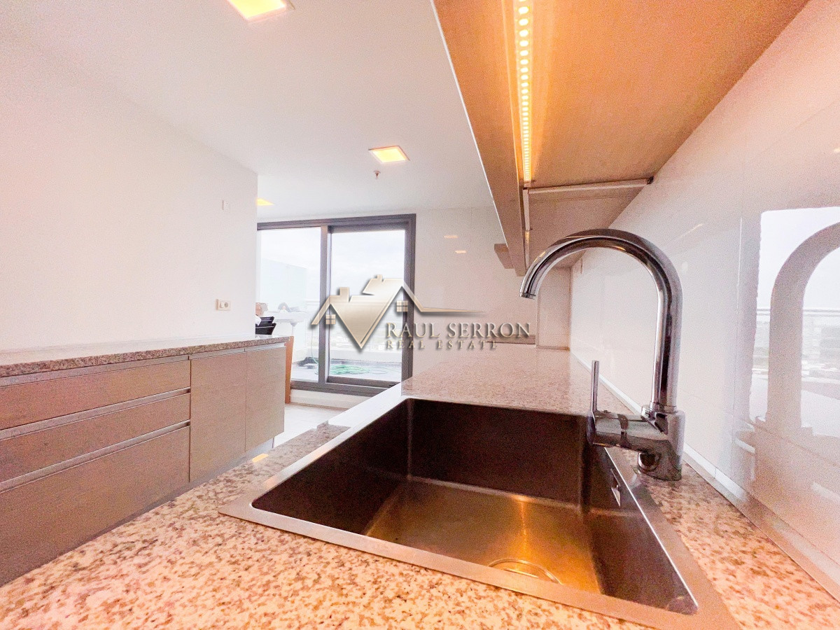 Apartamento ID.349 - VENTA DE APARTAMENTO PENTHOUSE EN EDIFICIO ALEXANDER BOULEVARD DE 3 DORMITORIOS 