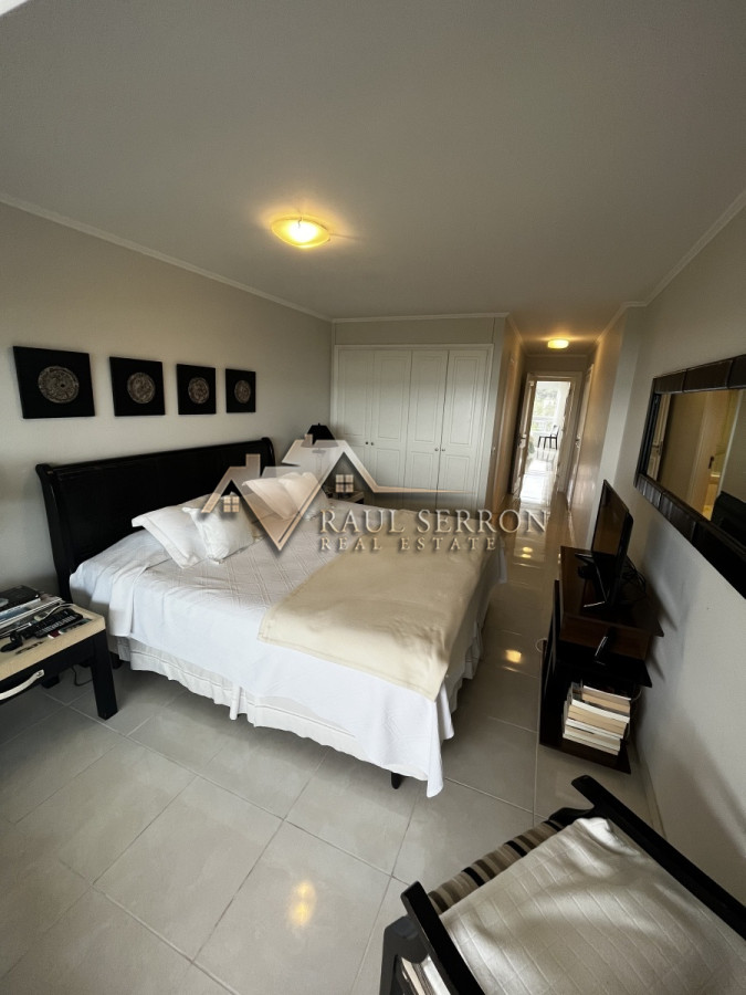 Apartamento ID.138 - En alquiler apartamento de 3 dormitorios y 3 baños Playa Mansa 