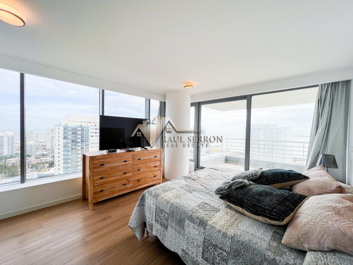 Apartamento ID.349 - VENTA DE APARTAMENTO PENTHOUSE EN EDIFICIO ALEXANDER BOULEVARD DE 3 DORMITORIOS 