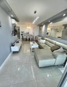 ALQUILER TEMPORARIO EN MIAMI BOULEVARD DE 2 DORMITORIOS EN MANSA 