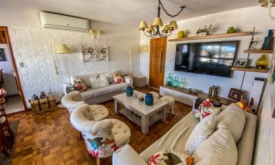 Apartamento de 3 dormitorios en Venta Maldonado