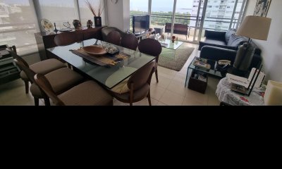 VENTA DE APARTAMENTO DE 3 DORMITORIOS EN ROOSELVELT