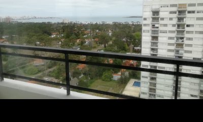 Apartamento en Venta, 3 dormitorios, 2 baños