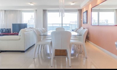 CASINO TOWER VENTA DE 3 SUITES + DEPENDENCIA EN MANSA PUNTA DEL ESTE