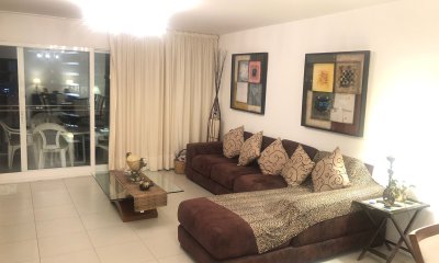 APARTAMENTO EN VENTA DE 3 DORMITORIOS EN EDIFICIO MANHATTAN PUNTA DEL ESTE