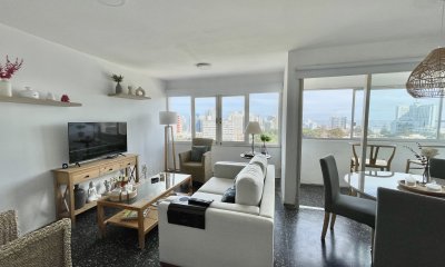 PISO ALTO EN VENTA EN AIDY GRILL PUNTA DEL ESTE APARTAMENTO DE 2 DORMITORIO CON VISTA AL MAR