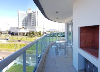 VENTA DE APARTAMENTO DE 3 DORMITORIOS EN EDIFICIO CASINO TOWER PUNTA DEL ESTE