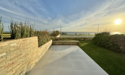 LUMIERE PUNTA DEL ESTE 2 DORMITORIOS Y DEPENDENCIA EN VENTA MANSA PUNTA DEL ESTE