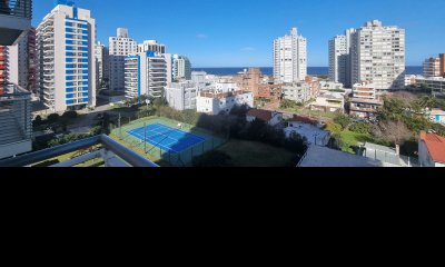 VENTA DE APARTAMENTO DE 2 DORMIOTRIO  CON PARRILLERO PROPIO