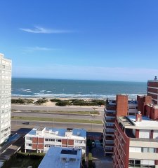 VENTA DE APARTAMENTO DE 2 DORMITORIOS EN BRAVA PUNTA DEL ESTE